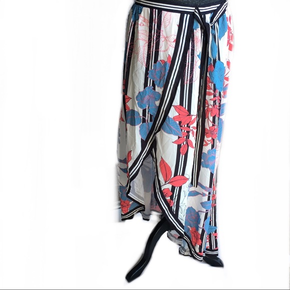 Flying Tomato Maxi Asymmetrical Print Skirt - Picture 3 of 6